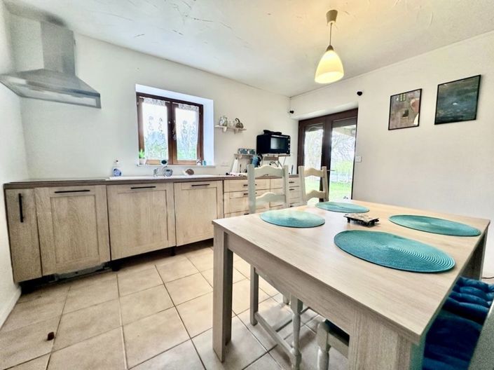 Image No.17-5 Bed Property for sale