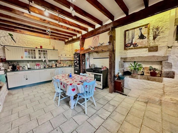 Image No.2-5 Bed Property for sale