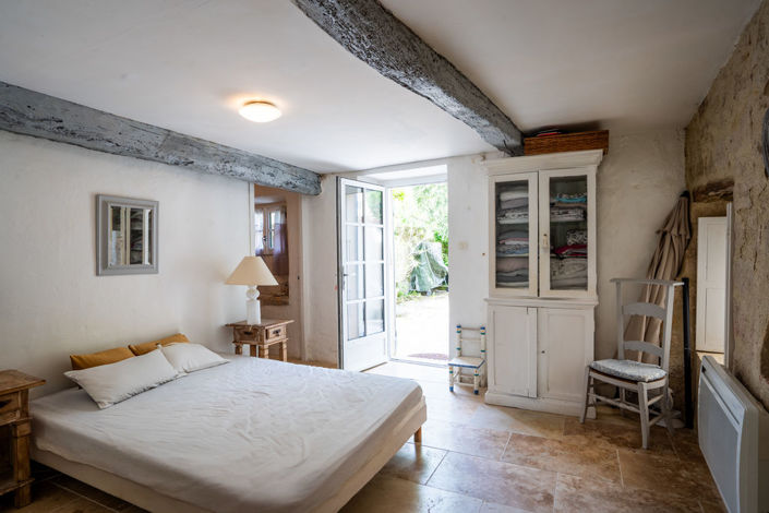 Image No.12-4 Bed Property for sale