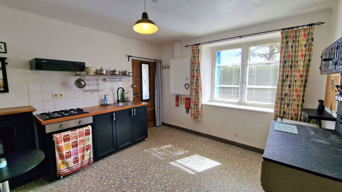 Image No.3-2 Bed Property for sale