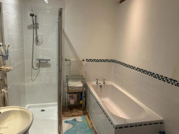 Image No.11-3 Bed Property for sale