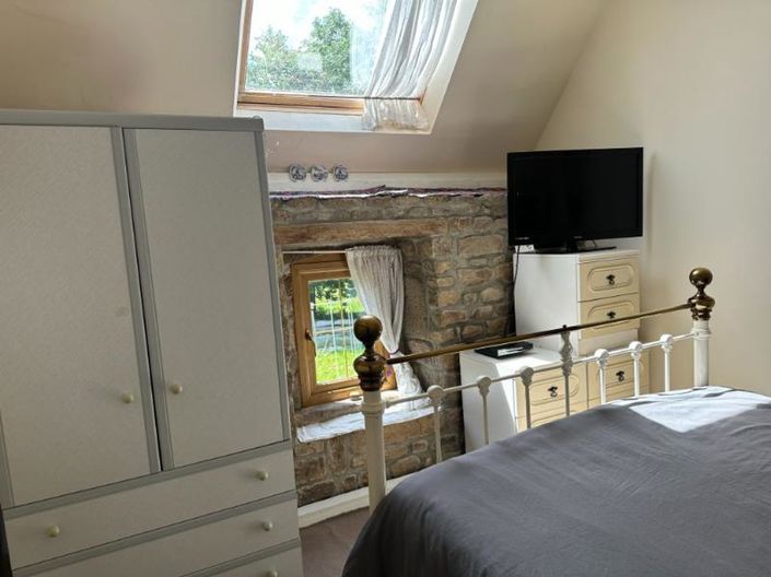 Image No.15-3 Bed Property for sale