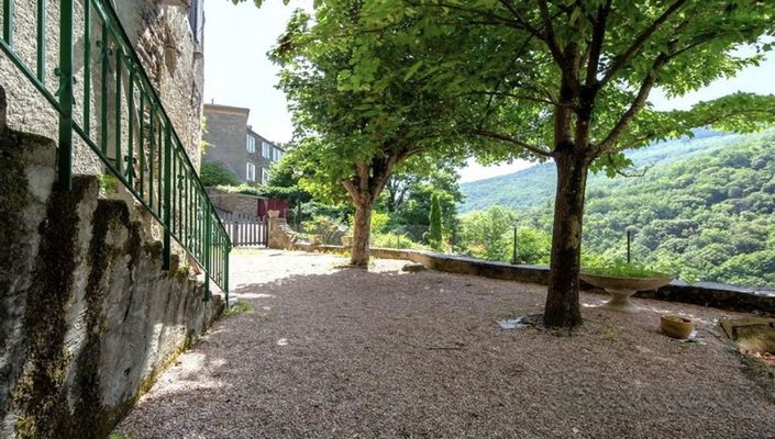 Image No.13-6 Bed Property for sale