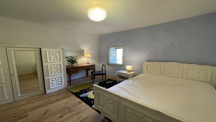 Image No.23-6 Bed Property for sale