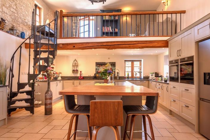 Image No.2-3 Bed Property for sale