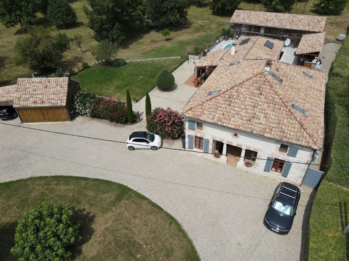 Image No.29-3 Bed Property for sale