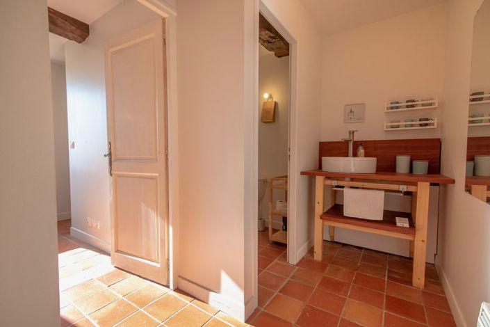 Image No.20-4 Bed Property for sale