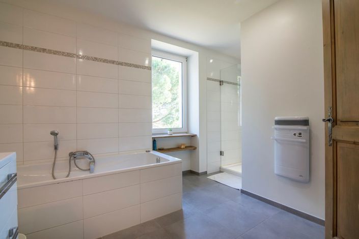 Image No.29-4 Bed Property for sale