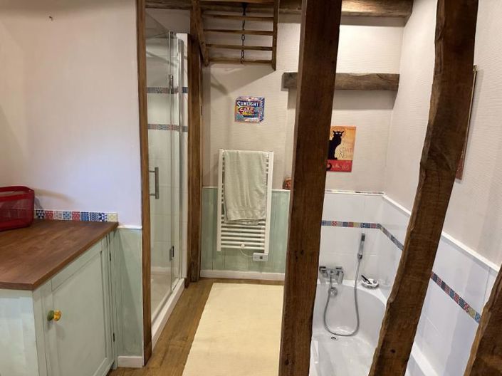 Image No.19-6 Bed Property for sale