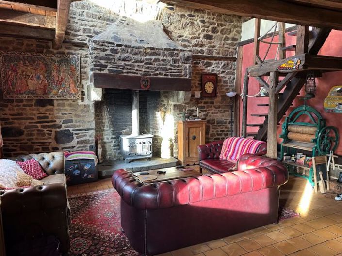 Image No.8-6 Bed Property for sale