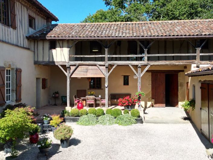 Image No.3-5 Bed Property for sale