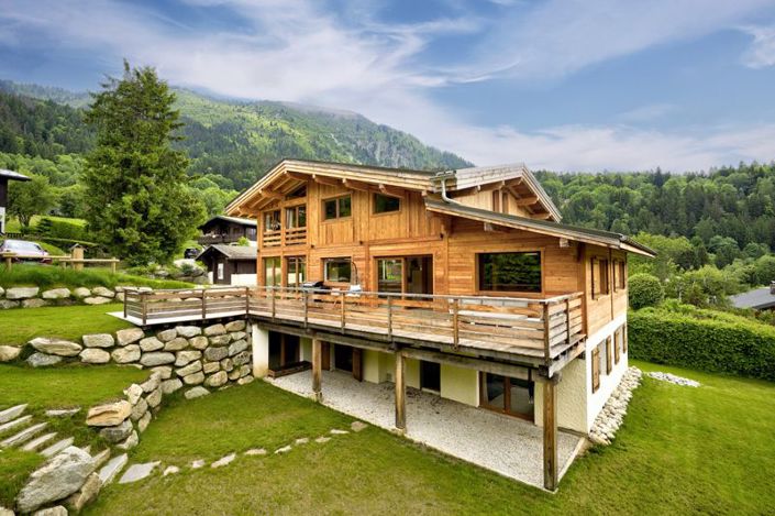 Image No.22-6 Bed Property for sale
