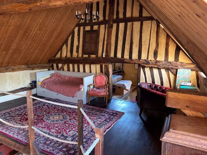 Image No.16-6 Bed Property for sale