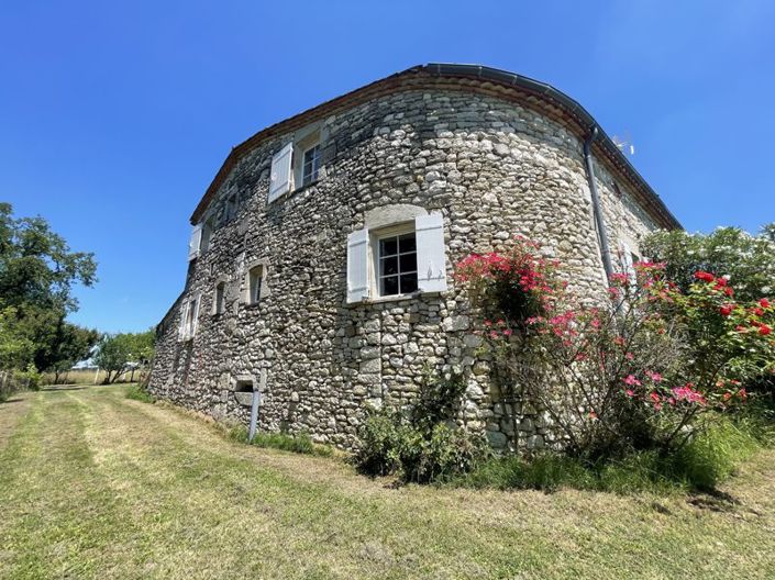 Image No.6-5 Bed Property for sale