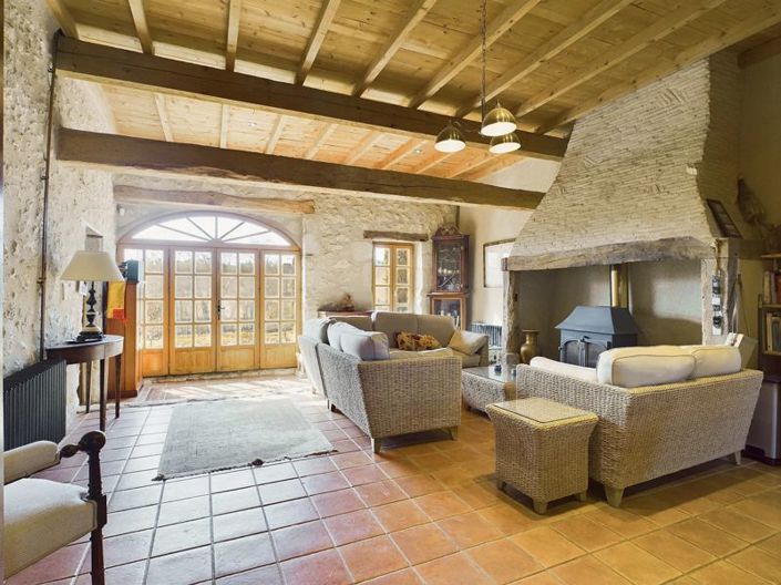 Image No.8-Propriété de 7 chambres à vendre à Gers