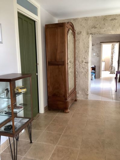 Image No.11-3 Bed Property for sale