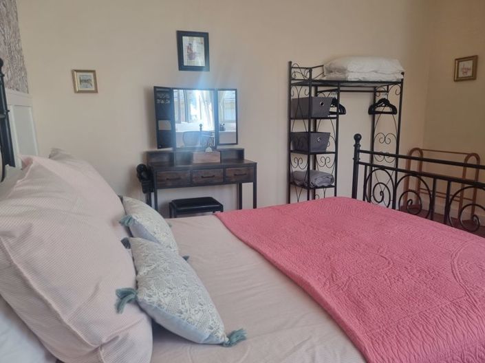 Image No.25-5 Bed Property for sale
