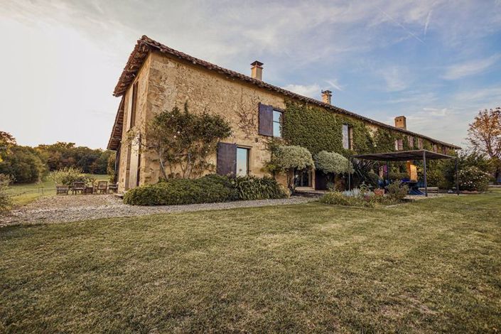 Image No.5-Propriété de 7 chambres à vendre à Gers
