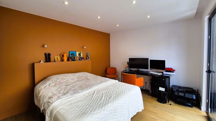 Image No.6-3 Bed Property for sale