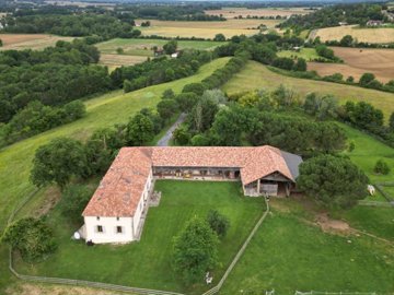 1 - Gers, Property