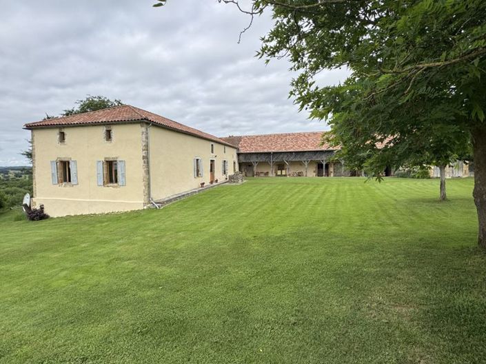 Image No.16-Propriété de 4 chambres à vendre à Gers