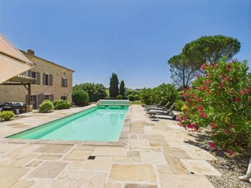 1 - Tarn, Property