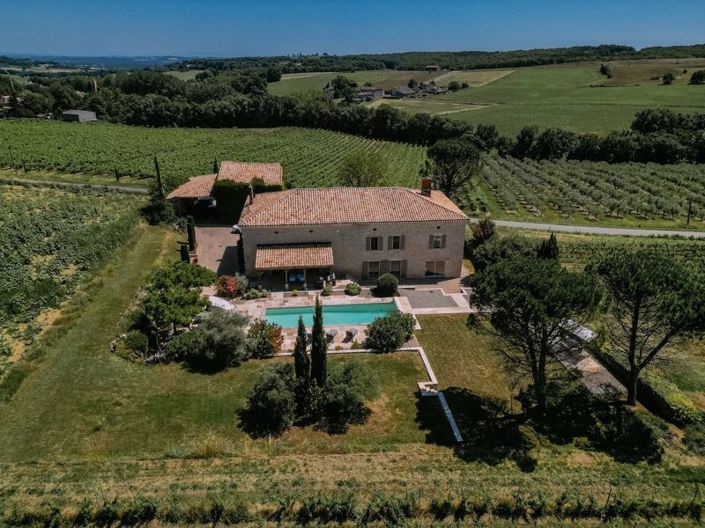 Image No.20-5 Bed Property for sale