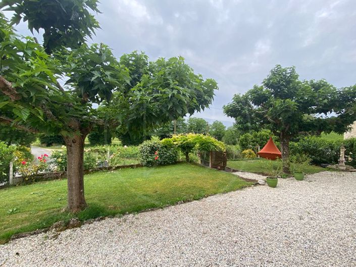 Image No.4-4 Bed Property for sale
