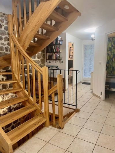 Image No.9-4 Bed Property for sale
