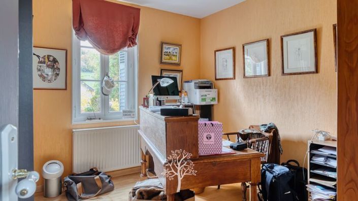 Image No.31-5 Bed Property for sale