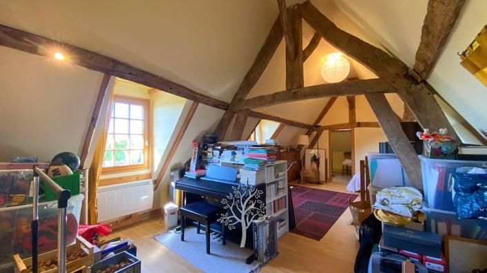 Image No.23-5 Bed Property for sale