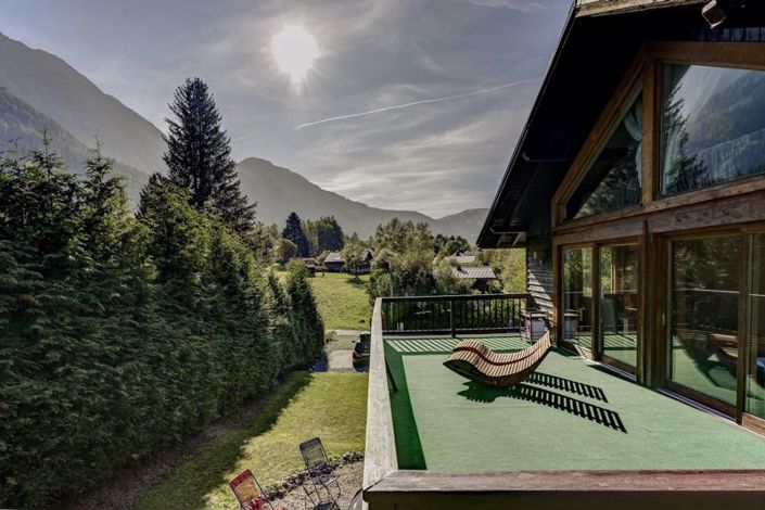 Image No.19-5 Bed Property for sale