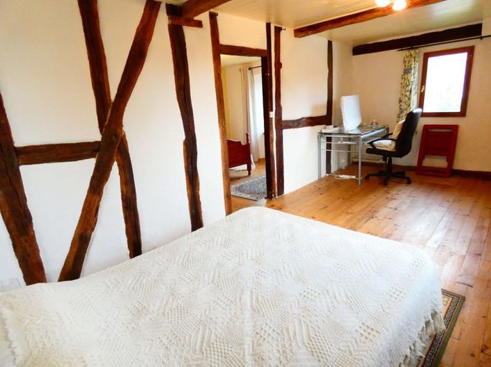 Image No.12-3 Bed Property for sale