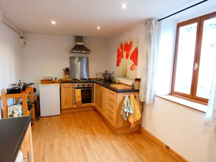Image No.6-3 Bed Property for sale