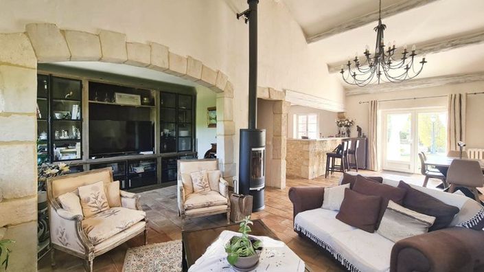 Image No.2-Propriété de 4 chambres à vendre à Uzès