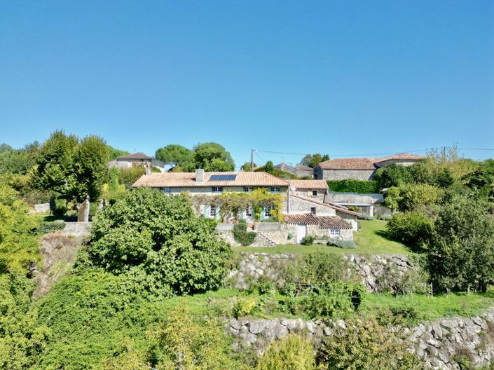 Image No.12-5 Bed Property for sale