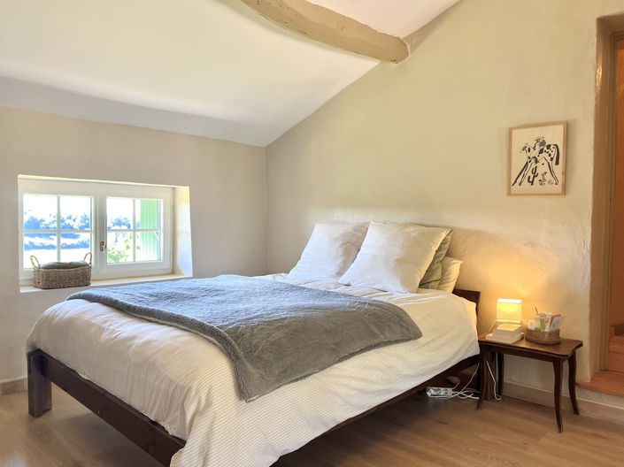 Image No.26-5 Bed Property for sale