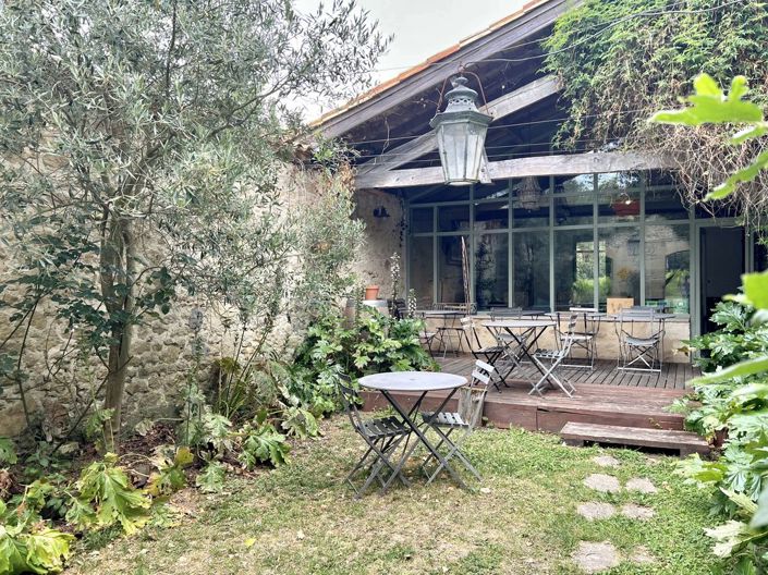 Image No.11-6 Bed Property for sale