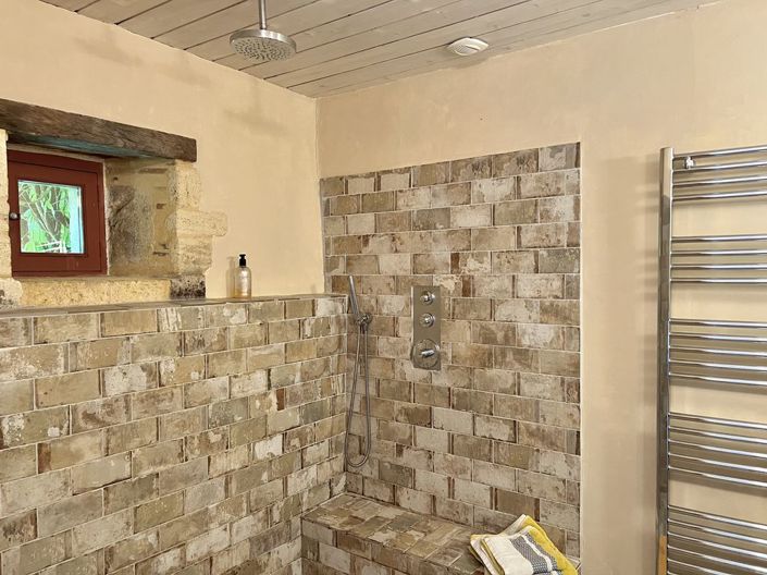 Image No.30-6 Bed Property for sale