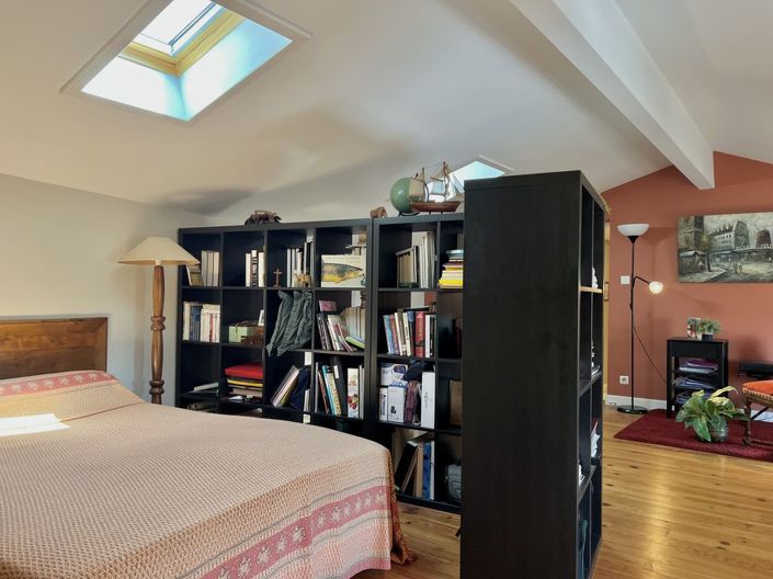 Image No.24-3 Bed Property for sale