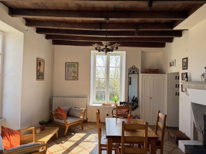 Image No.5-7 Bed Property for sale