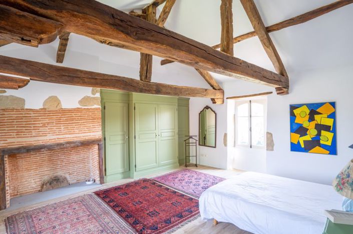 Image No.13-6 Bed Property for sale