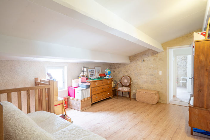 Image No.8-5 Bed Property for sale