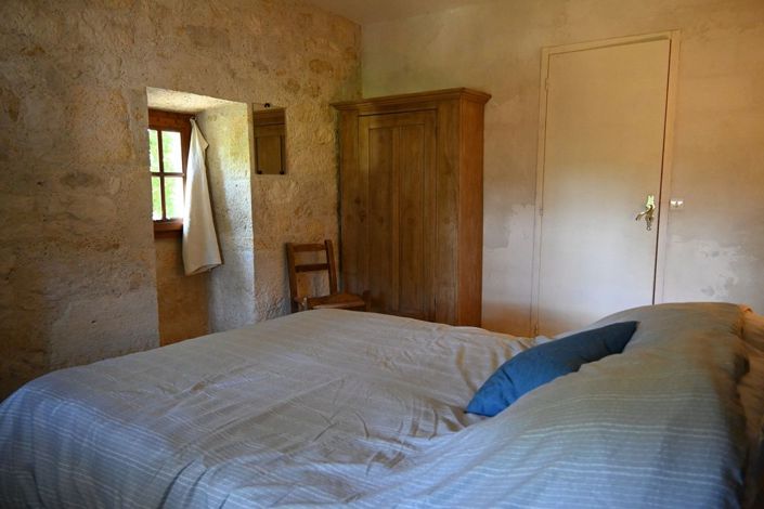 Image No.26-8 Bed Property for sale
