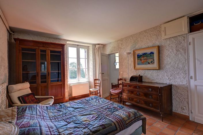 Image No.16-5 Bed Property for sale