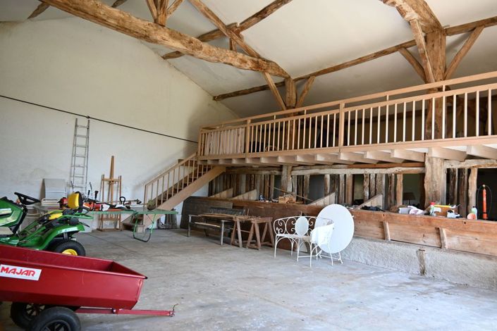 Image No.22-5 Bed Property for sale