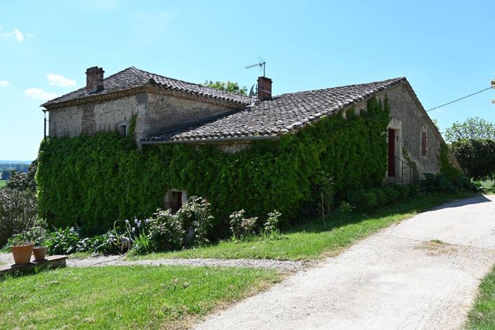 Image No.24-5 Bed Property for sale