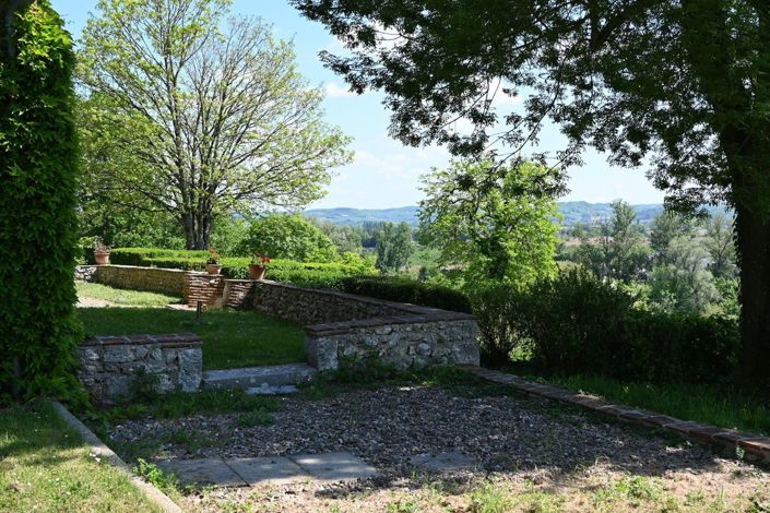 Image No.26-5 Bed Property for sale