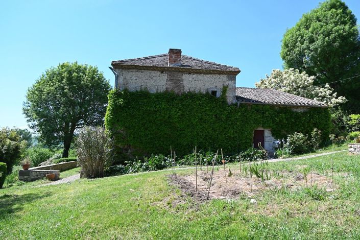 Image No.27-5 Bed Property for sale