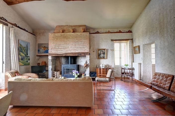 Image No.8-5 Bed Property for sale